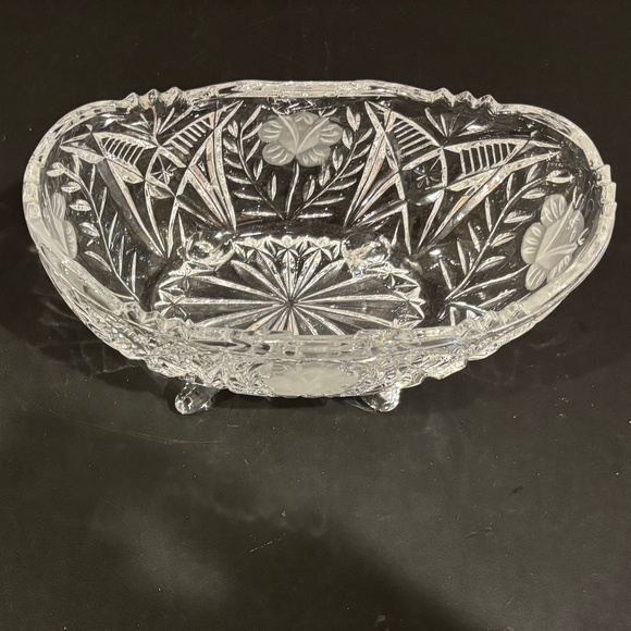 Vgt Zajecar 24% Lead Crystal Frosted Floral & Leaf Oval Footed Bowl Yugoslavia - Picture 3 of 4